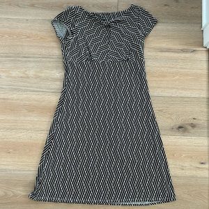 Ann Taylor brown / tan cap sleeve knee length dress